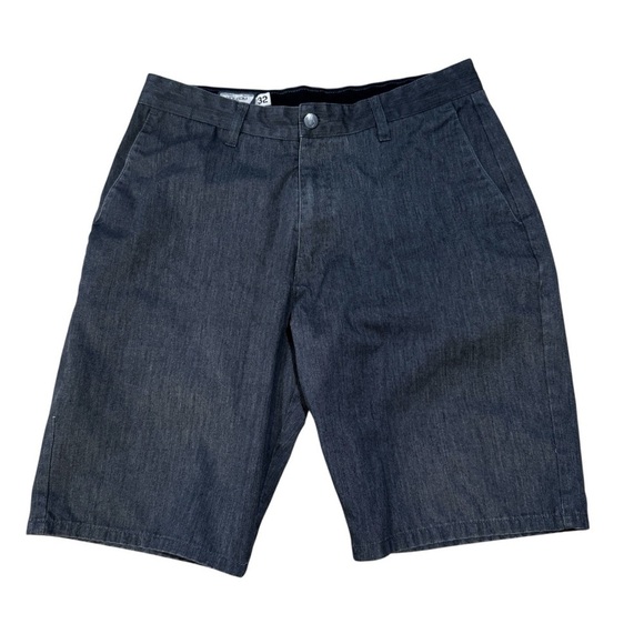 Volcom Other - Volcom dark gray men's mid length shorts, zipper button closure, pockets, 32.